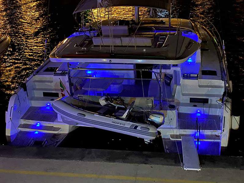 Book yachts online - catamaran - Lagoon 46 - Franci - rent