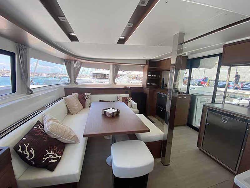 Book yachts online - catamaran - Lagoon 46 - Franci - rent