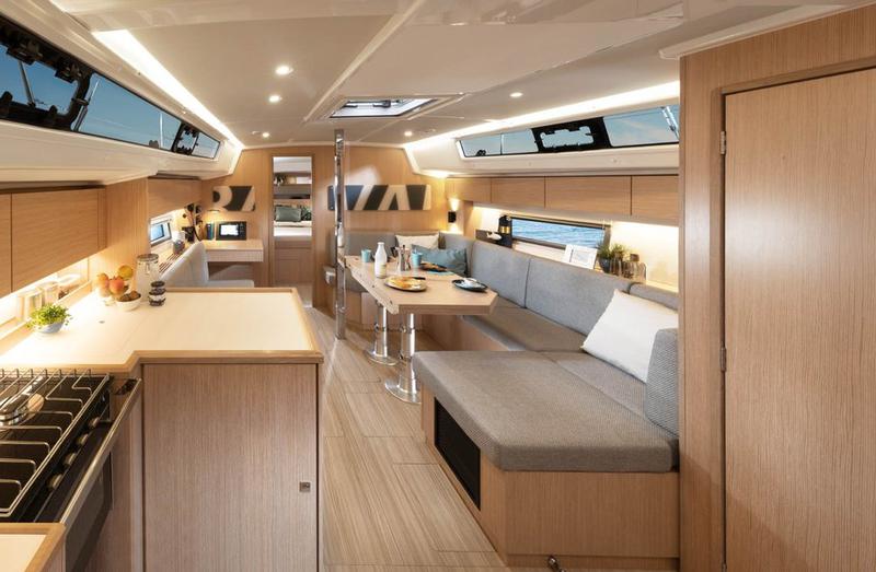 Book yachts online - sailboat - Bavaria C42 - No Name N - rent