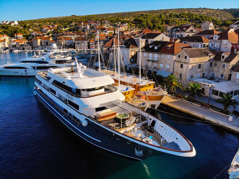 Book yachts online - motorboat - Motoryacht Roko - Roko - rent