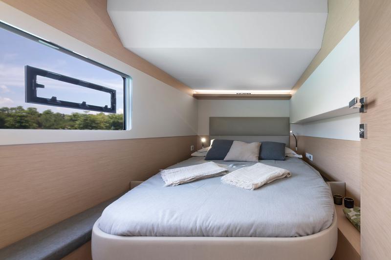 Book yachts online - powercatamaran - MY5 - MALA - rent