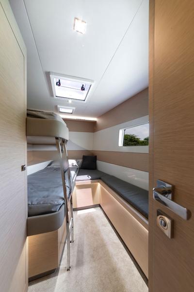 Book yachts online - powercatamaran - MY5 - MALA - rent