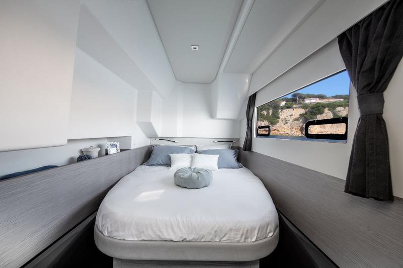 Book yachts online - powercatamaran - MY4.S - DANA - rent