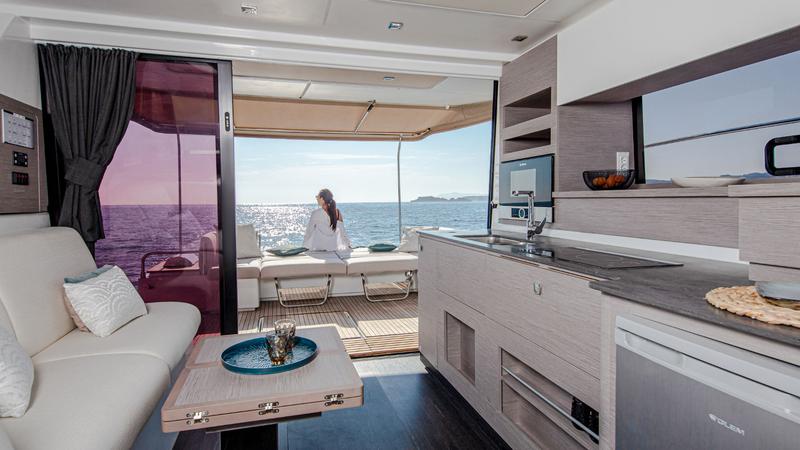 Book yachts online - powercatamaran - MY4.S - DANA - rent