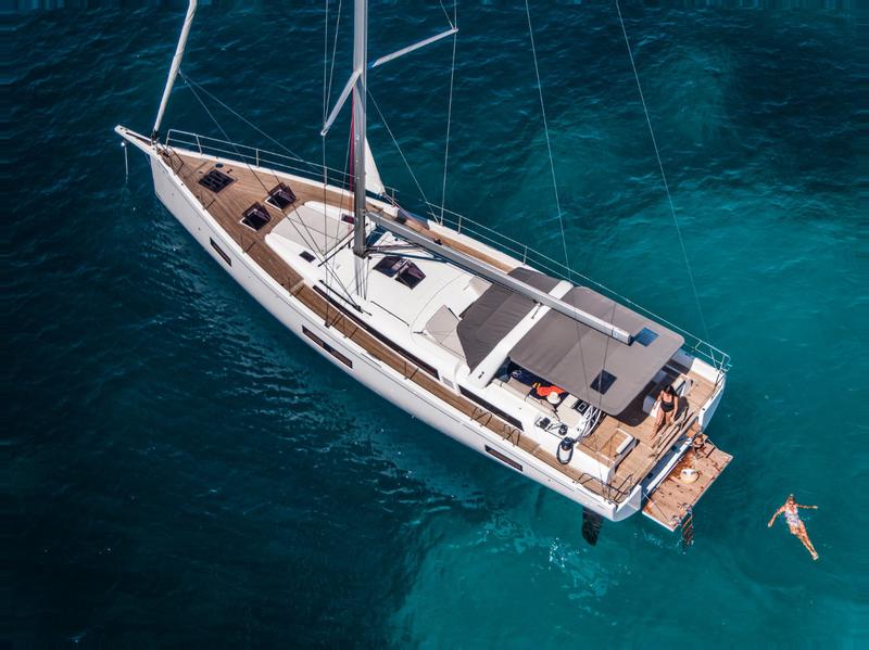 Book yachts online - sailboat - Oceanis Yacht 54 - BIG BLUE - with AC and generator - rent