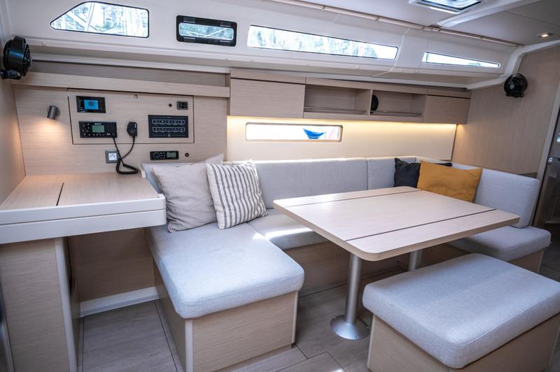 Book yachts online - sailboat - Oceanis 40.1 - KEIKI - rent