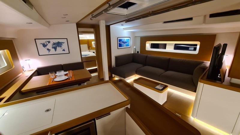 Book yachts online - sailboat - First Yacht 53 - ZENITH  - rent