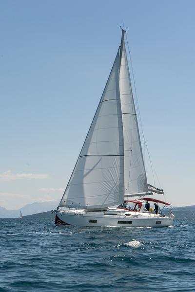 Book yachts online - sailboat - Oceanis 51.1 - TRUE WIND - AC and generator - rent