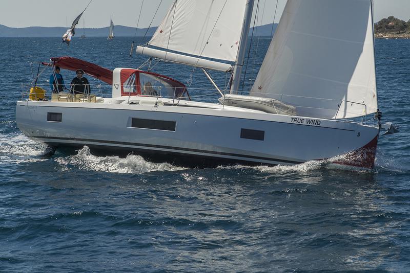 Book yachts online - sailboat - Oceanis 51.1 - TRUE WIND - AC and generator - rent