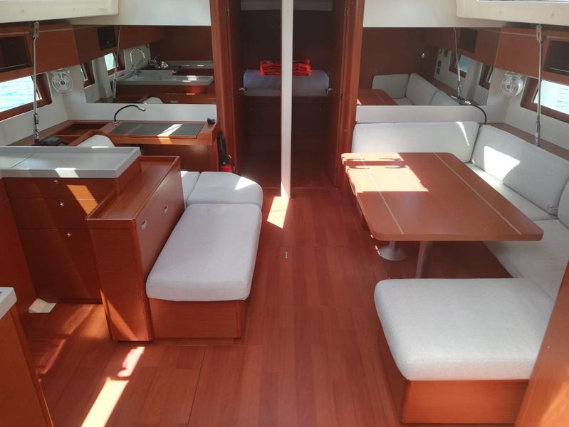 Book yachts online - sailboat - Oceanis 51.1 - TRUE WIND - AC and generator - rent