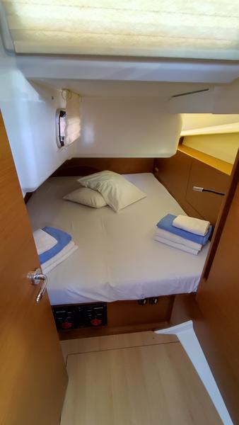 Book yachts online - sailboat - Sun Odyssey 440 - Erato - rent