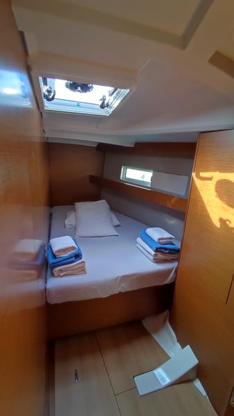 Book yachts online - sailboat - Sun Odyssey 440 - Erato - rent