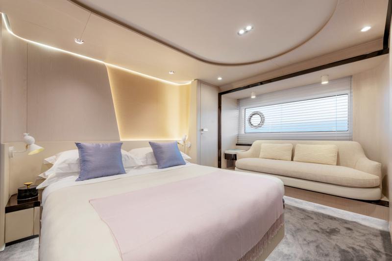 Book yachts online - motorboat - Azimut 78 Fly - PREWI - rent