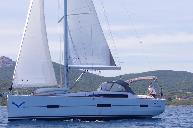 Book yachts online - sailboat - Dufour 412 Efram - Efram - rent
