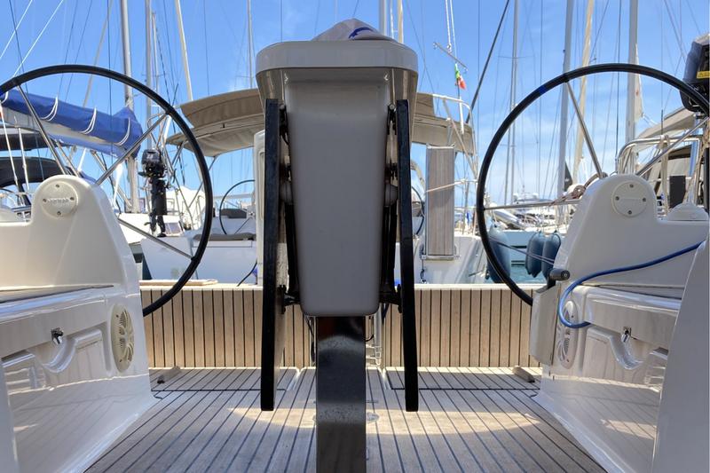 Book yachts online - sailboat - Dufour 382 Grand Large - Andreana - rent