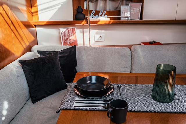 Book yachts online - sailboat - Oceanis 40 - FELIX - Refit 2018 - rent