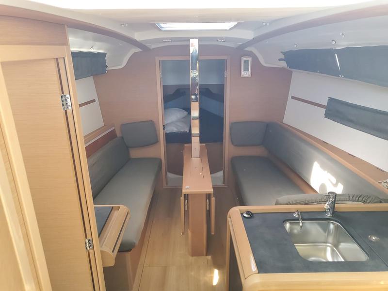 Book yachts online - sailboat - Sun Odyssey 349 - 2 cabins - Vicky II - rent