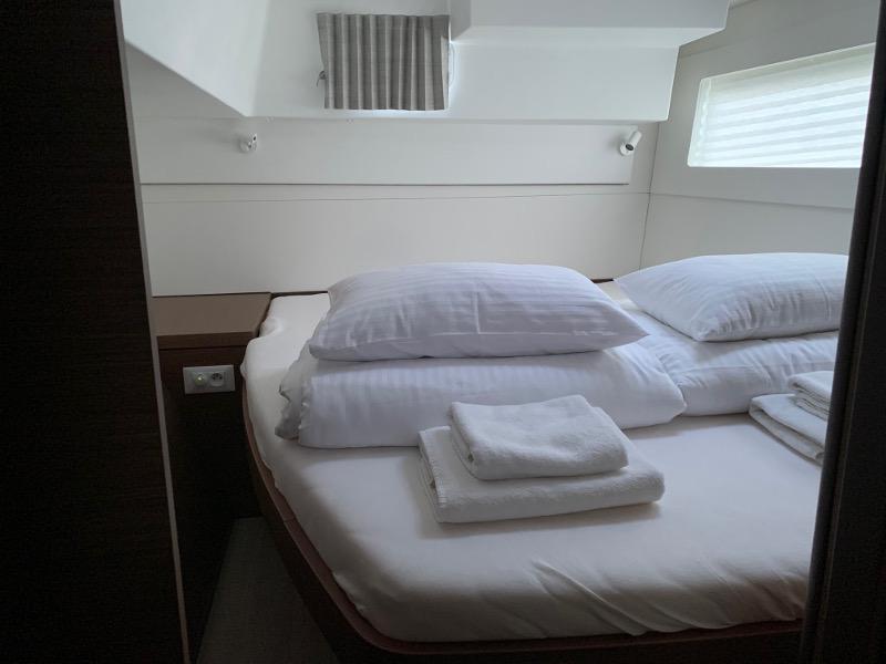 Book yachts online - catamaran - Lagoon 40 - BYE BYE new 2020+AC+G - rent