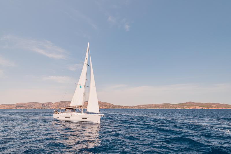 Book yachts online - sailboat - Dufour 530 - no name 4 cab - rent
