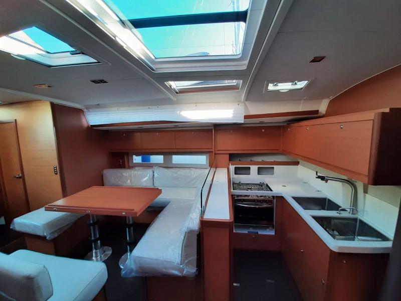 Book yachts online - sailboat - Dufour 530 - no name 5 cab - rent