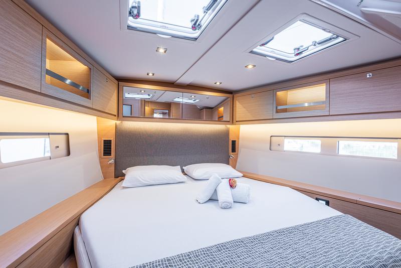 Book yachts online - sailboat - Dufour 530 - no name 5 cab - rent