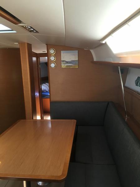 Book yachts online - sailboat - Sun Odyssey 439 - Captain Ginos - rent