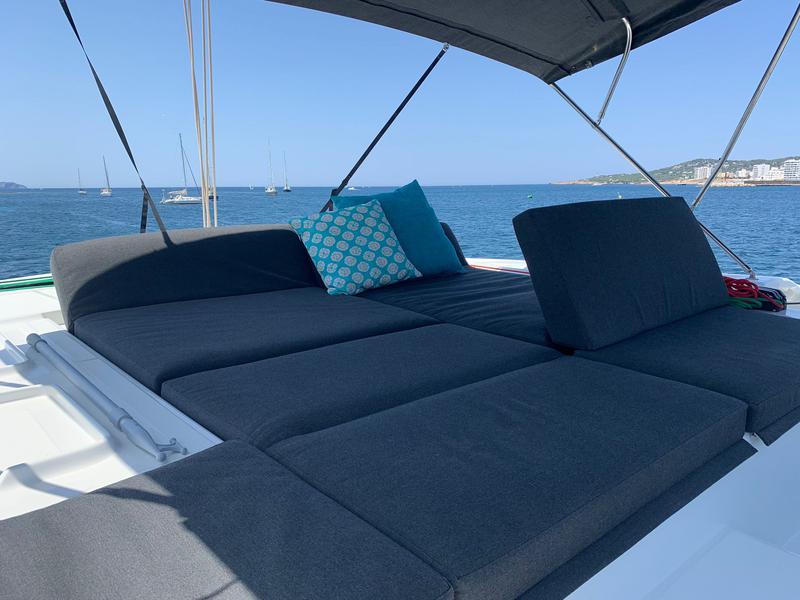 Book yachts online - catamaran - Lagoon 46 - GOA 8 - rent