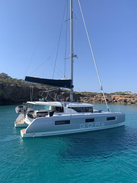 Book yachts online - catamaran - Lagoon 46 - GOA 8 - rent