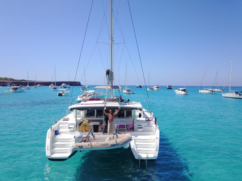 Book yachts online - catamaran - Lagoon 450 - Allegra - rent