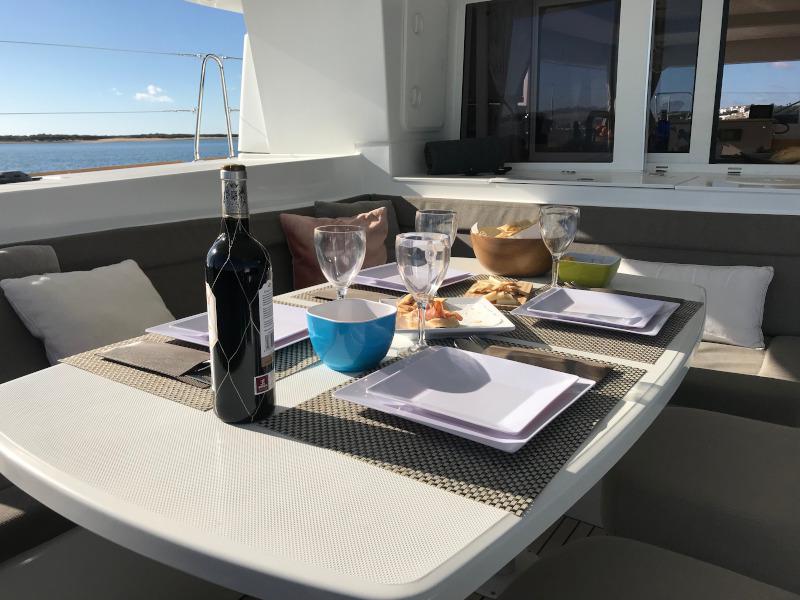 Book yachts online - catamaran - Lagoon 450 Sport - Ocean Dreams - rent