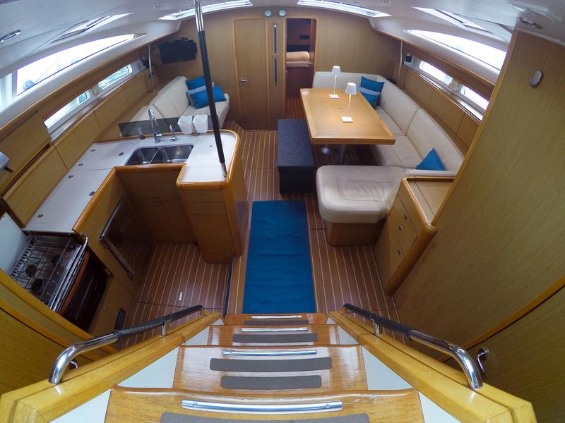Book yachts online - sailboat - Jeanneau 53 - Melpomene - rent