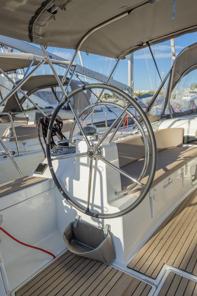 Book yachts online - sailboat - Sun Odyssey 519 -  6 cabs - MAYFLOWER - rent