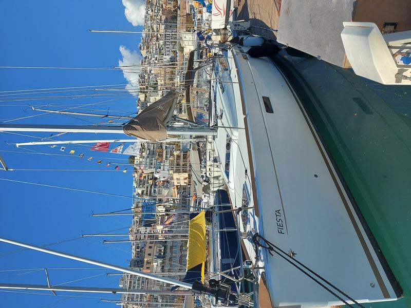 Book yachts online - sailboat - Sun Odyssey 519 -  6 cabs - FIESTA - rent