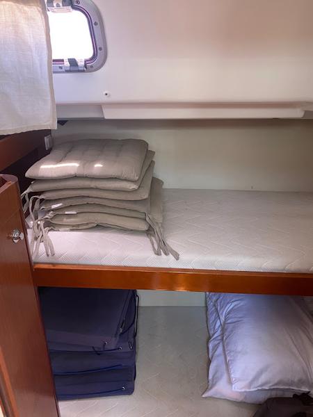 Book yachts online - sailboat - Beneteau Oceanis 50 Family - Seladon II - rent