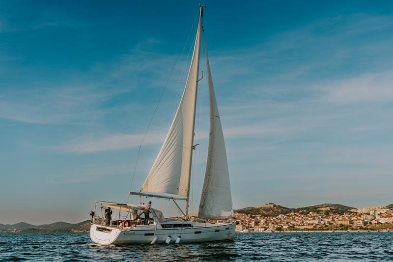 Book yachts online - sailboat - Oceanis 45 - DIANA - rent