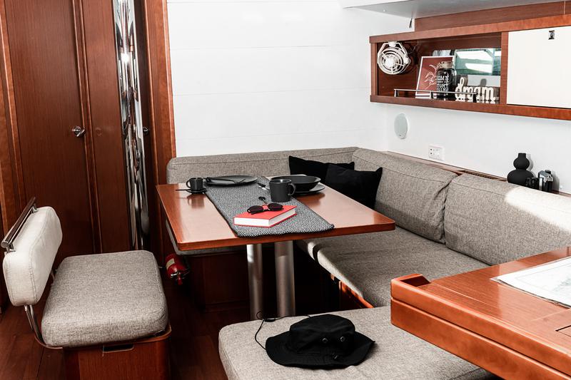 Book yachts online - sailboat - Oceanis 45 - DIANA - rent