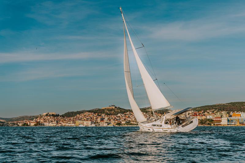 Book yachts online - sailboat - Oceanis 45 - DIANA - rent