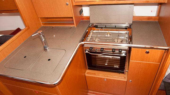 Book yachts online - sailboat - Bavaria Cruiser 36 - Baluma - rent