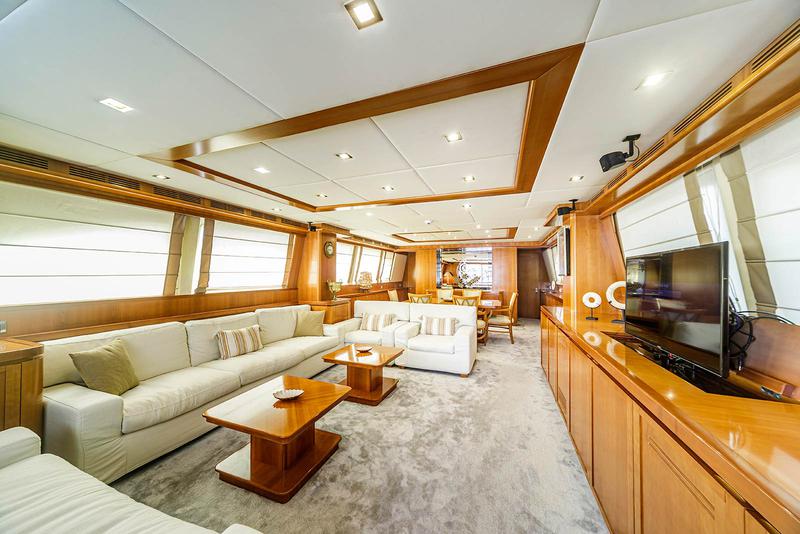 Book yachts online - motorboat - Falcon 115 - Sanref Falcon - rent