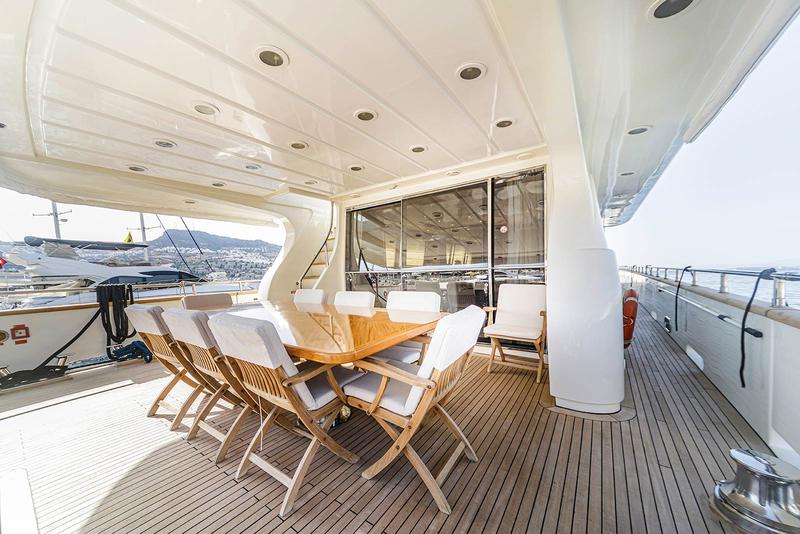 Book yachts online - motorboat - Falcon 115 - Sanref Falcon - rent