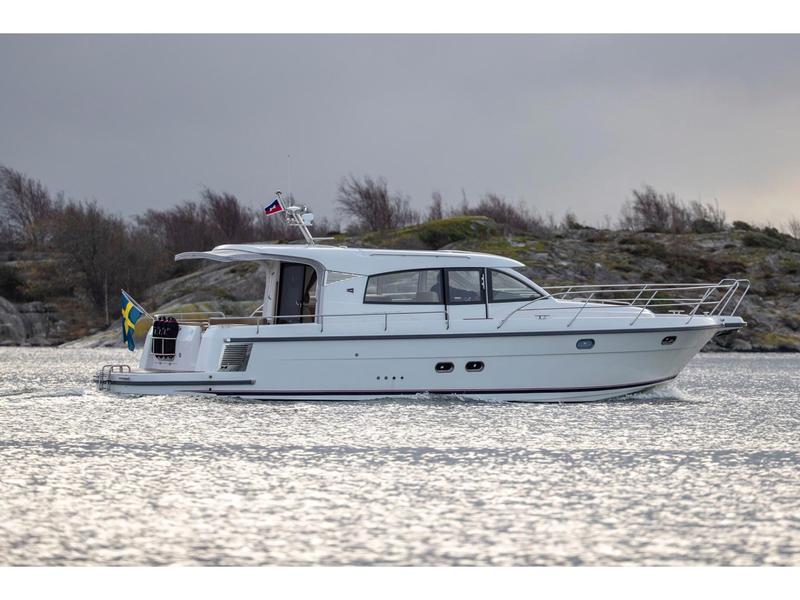 Book yachts online - motorboat - Nimbus 405 Coupé - NN - rent