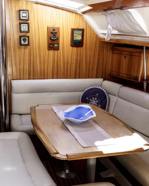 Book yachts online - sailboat - Dufour 43 - Andromeda - rent