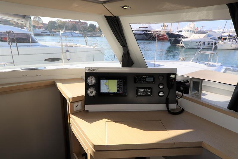 Book yachts online - catamaran - Lucia 40 - Minoris - rent