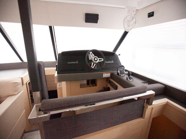 Book yachts online - powercatamaran - MY44 - Hondo - rent