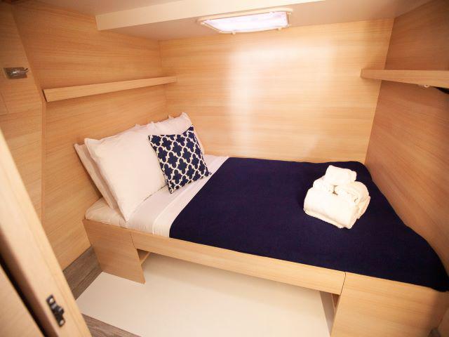 Book yachts online - powercatamaran - MY44 - Hondo - rent