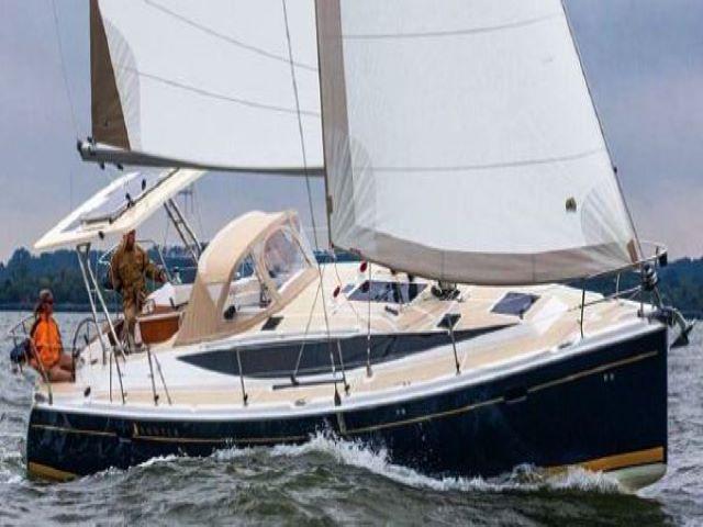 Book yachts online - sailboat - Hunter 40 - Pegasus - rent