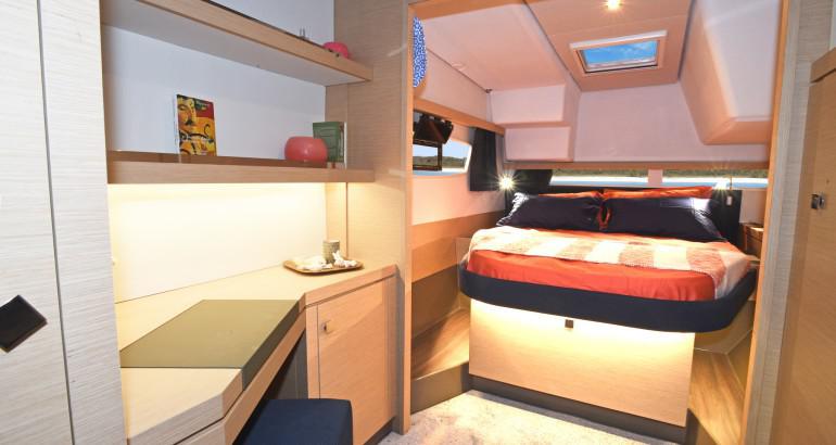 Book yachts online - catamaran - Lucia 40 - Oasis - rent