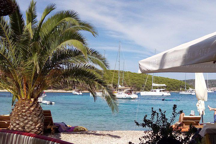Book yachts online - catamaran - Lagoon 450 F - Grey Goose I  -  All inclusive half board - rent