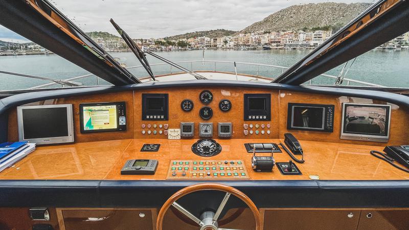 Book yachts online - motorboat - Falcon 86 - Estia Poseidon - rent