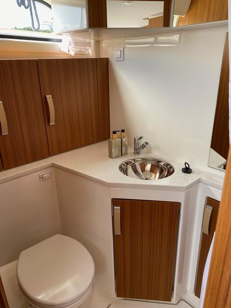 Book yachts online - motorboat - Greenline 33 - Dalen - rent